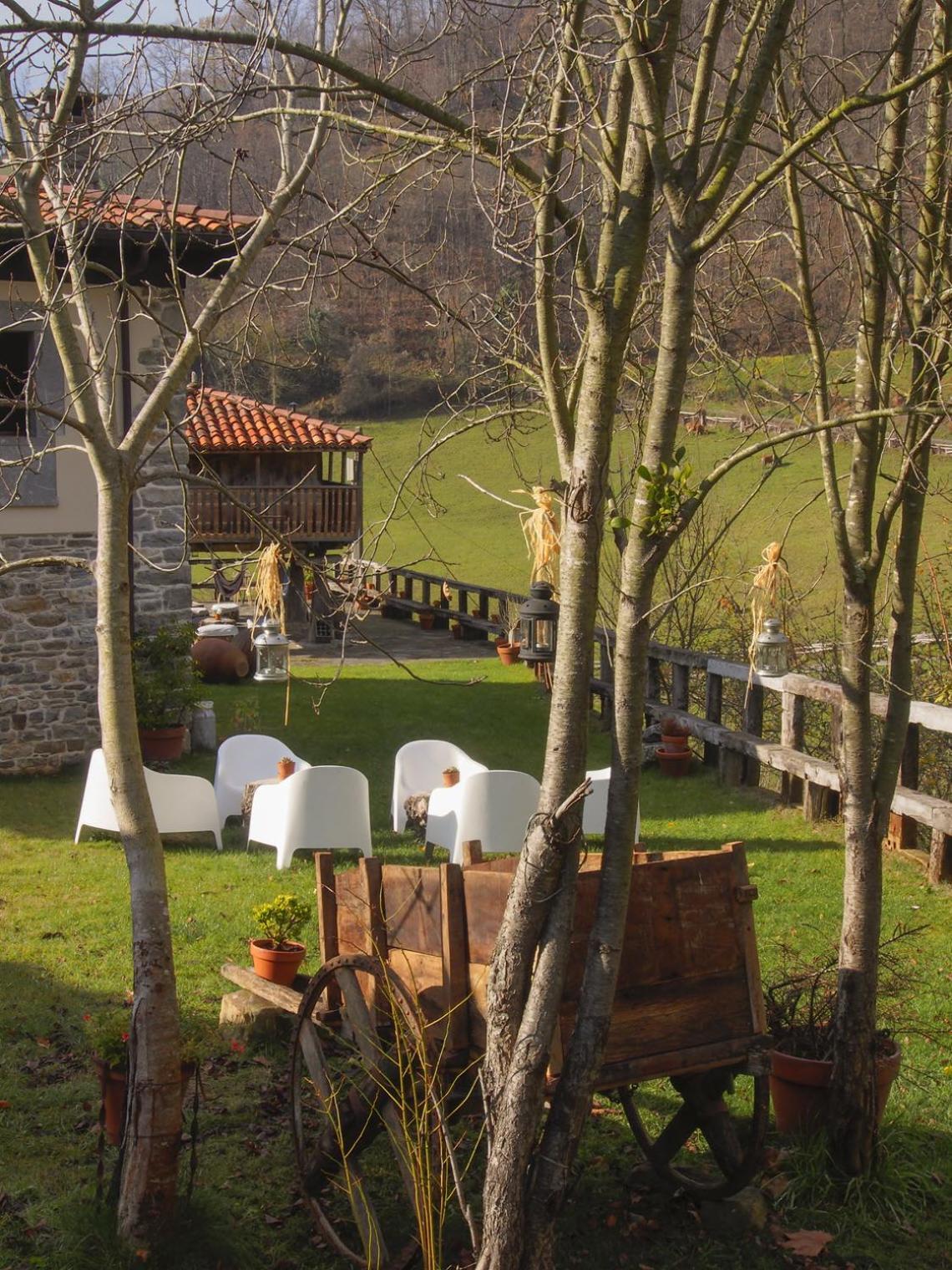 Casona De El Castaniu 호텔 Serrapio 외부 사진