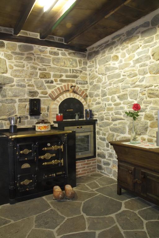Casona De El Castaniu 호텔 Serrapio 외부 사진
