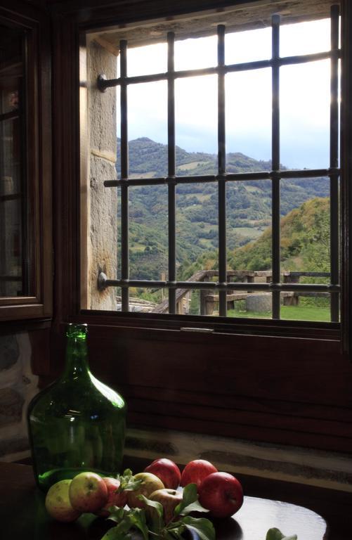 Casona De El Castaniu 호텔 Serrapio 외부 사진
