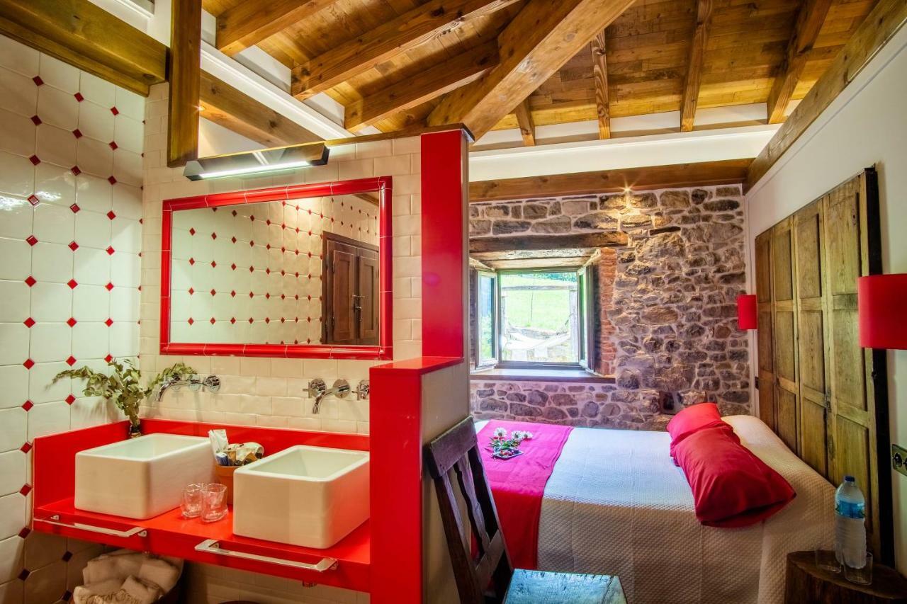 Casona De El Castaniu 호텔 Serrapio 외부 사진